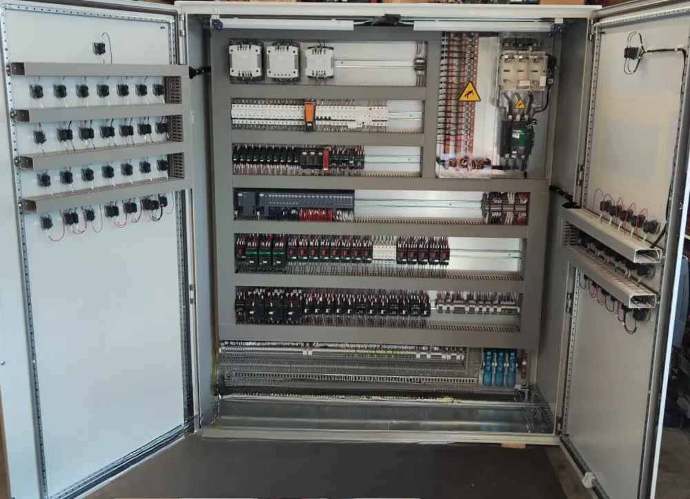 Câblage d'armoire